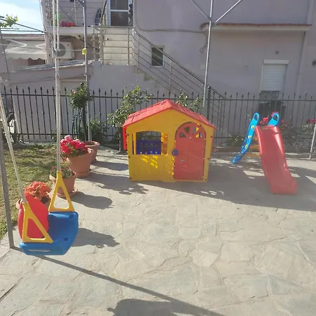 Aggelos בית הארחה